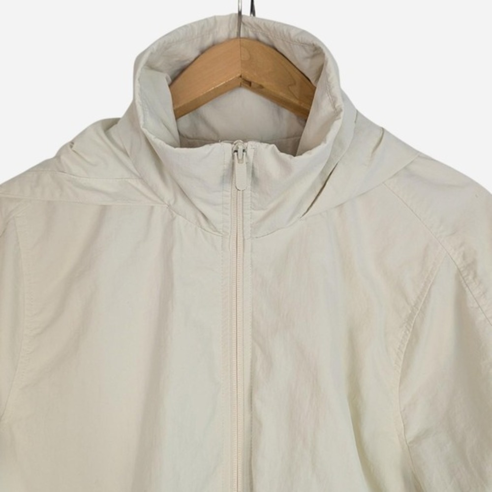Quince Water Repellent Windbreaker Jacket Tofu Cream Large - Picture 7 of 12